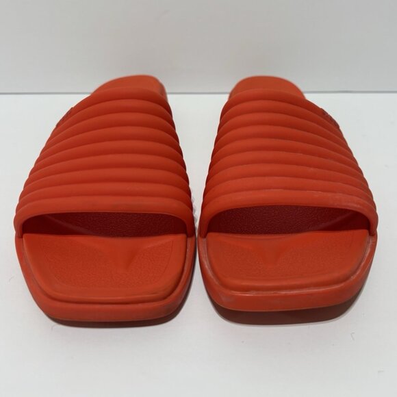 Crocs Women’s Miami Red Slide Sandals, Size 7 M - Picture 3 of 5